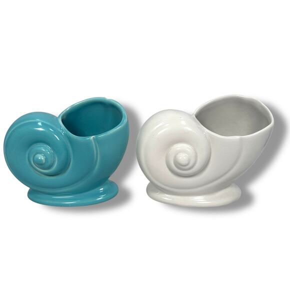 Vintage Trenton Potteries Conch Shell Vase 6" Off-White & Aqua Blue Lot of 2 - Picture 1 of 10